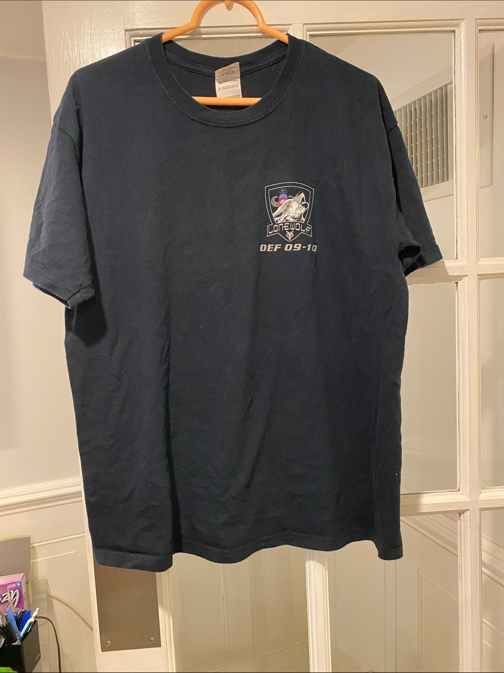 Gildan LoneWolf size Large T-shirt good condition